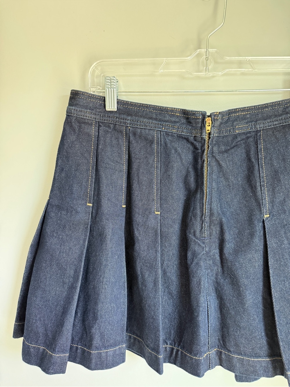 J. Crew Pleated Mini Denim Skirt Dark Wash Size 12 NEW Cotton Prep-Inspired - Picture 5 of 10